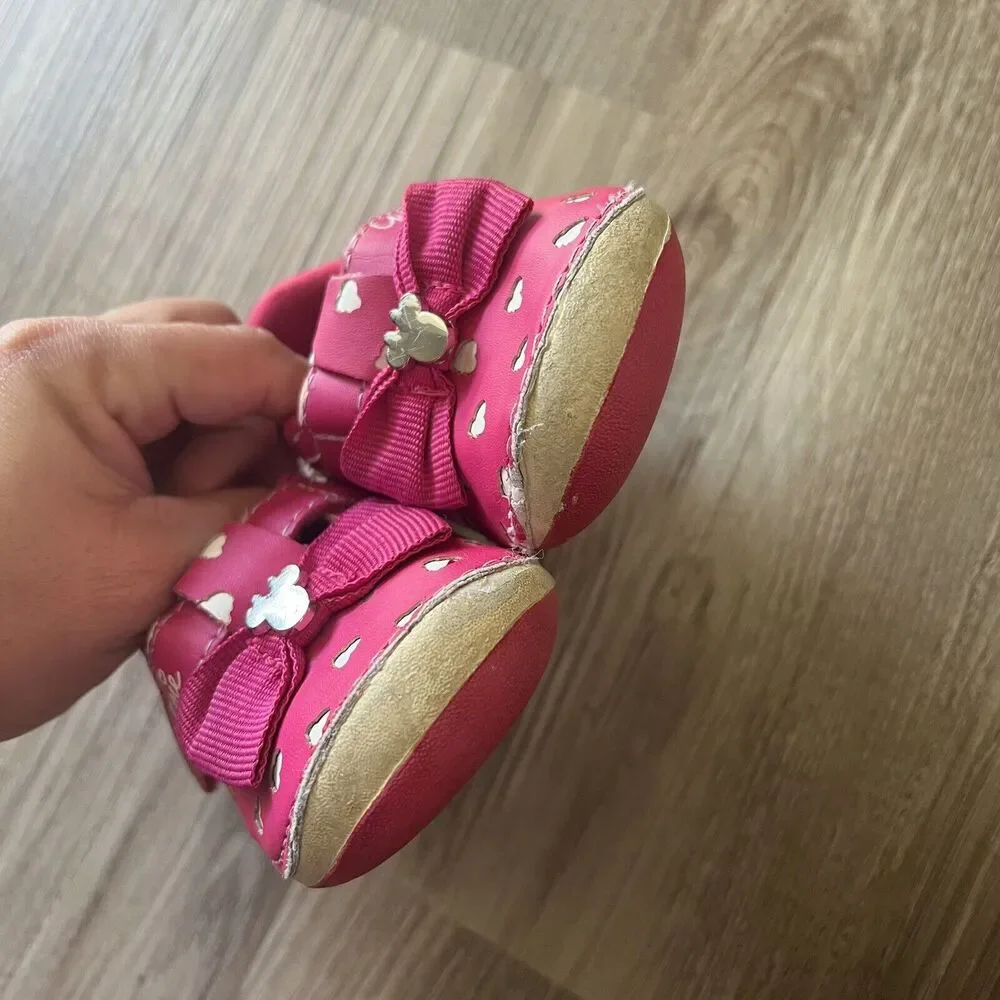 Disney Pink Minnie Mouse Girl's Shoes, Size 3